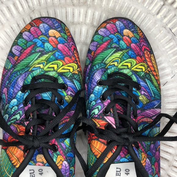 Native Multicolored Feathers Sneaker Male 7 Female 9 - Picture 3 of 10